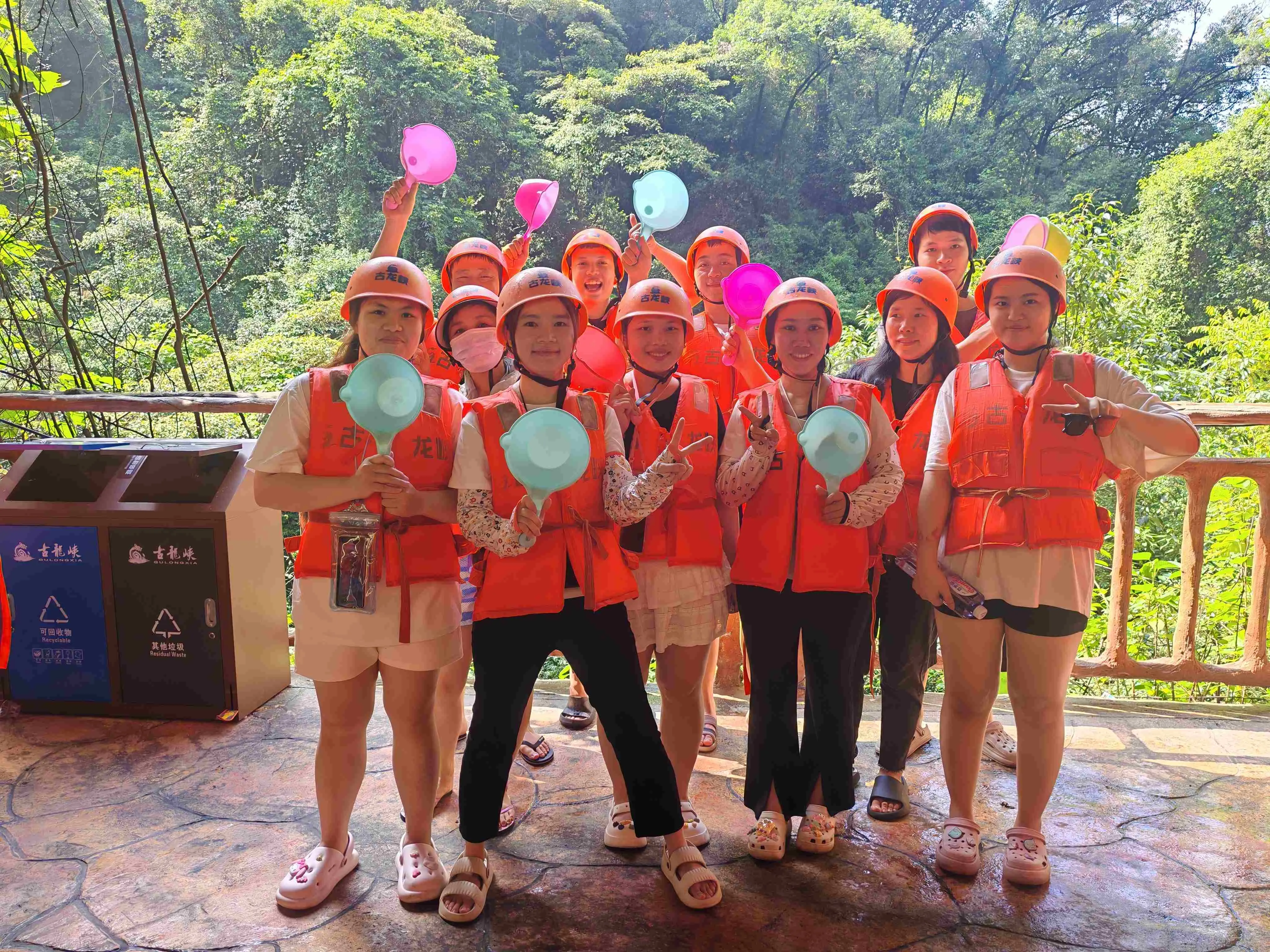 Company Group Building Activities—Gather Strength & Create Brilliance